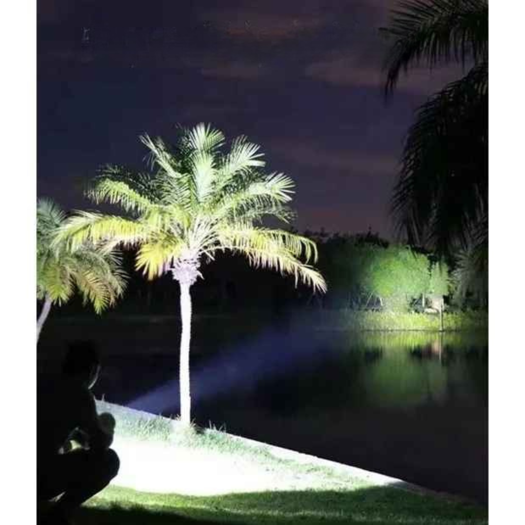Lanterna com 4 LEDs Usb Recarregável, Alta Potência - Vectro