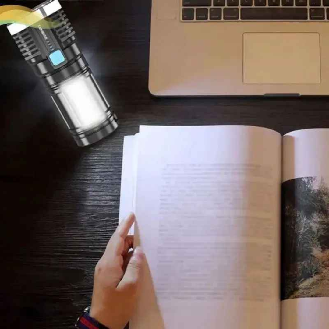 Lanterna com 4 LEDs Usb Recarregável, Alta Potência - Vectro