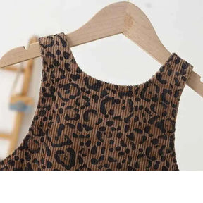 Macacão de Veludo Estampa Leopardo - Leona